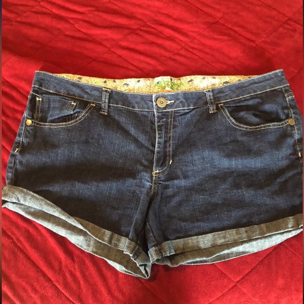 Arizona Jean shorts size 19